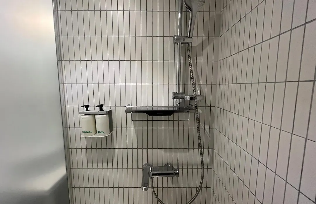 Upflo Hostel-1