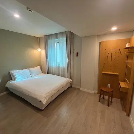 Upflo Hostel-2